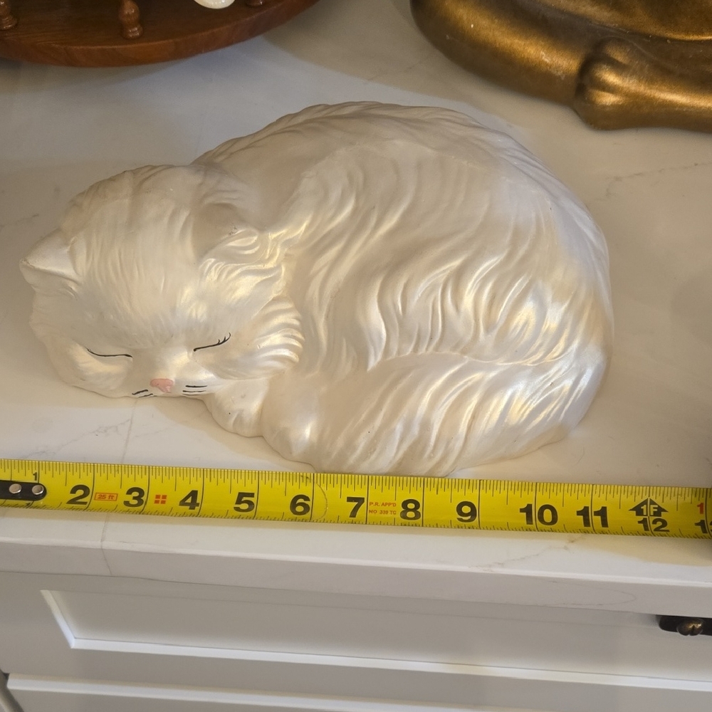 Source Unknown Cream Sleeping Cat Figurine